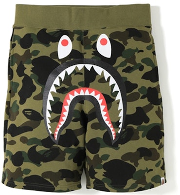 Bape 猿人 1st Camo 鲨鱼迷彩短裤 男女款 绿色迷彩 1F30-153-008 Order Bape 猿人 1st Camo 鲨鱼迷彩短裤 男女款 绿色迷彩 1F30-153-008