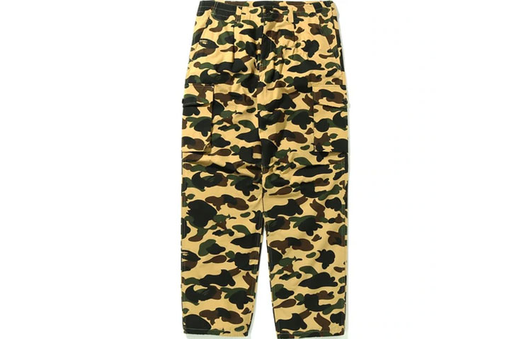 Shop Bape A BATHING APE 1ST迷彩宽松6口袋直筒休闲裤 1H80-152-017