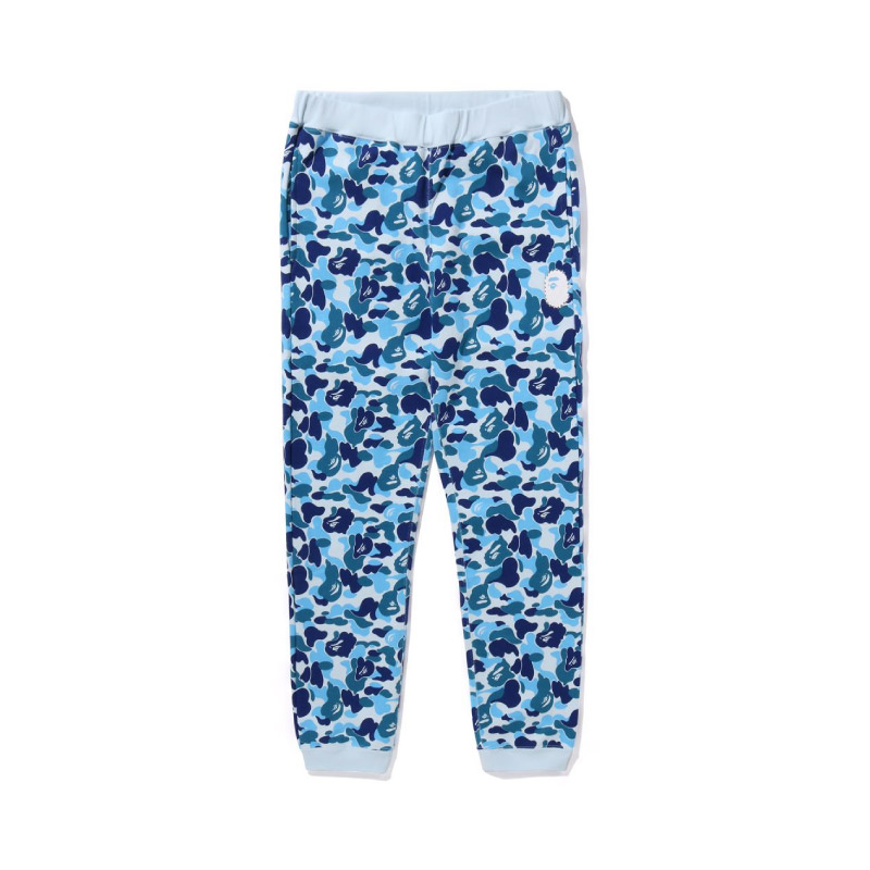 Bape A BATHING APE  Ape Head Camo Joggers with Diamond Accents. 0ZXPTM152020L
