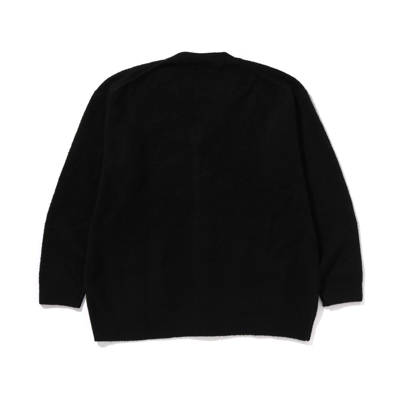 Lookbook 베이프 FW24 에이프 로고 자수 니트 가디건. 0ZXKNM120004N