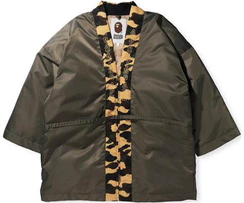 Chaqueta Bape A BATHING APE Camo Patchwork Bordado Japonesa de Plumas. 0ZXDNM14105XH Lookbook Chaqueta Bape A BATHING APE Camo Patchwork Bordado Japonesa de Plumas. 0ZXDNM14105XH