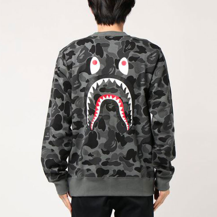 Bape A BATHING APE Camo Shark Crewneck Black Camouflage Sweatshirt Unisex. 1F80-113-016 圖 5