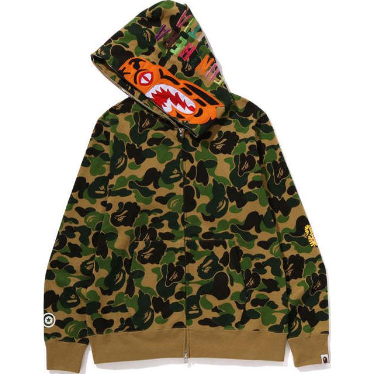 Shop Bape A BATHING APE FW24 迷彩虎頭 Full-Zip 連帽外套. 1K80-115-003