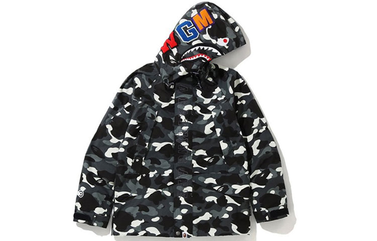 Lookbook Bape A BATHING APE Glow Shark Jaket Ski Unisex Hitam Lengan Panjang. 0ZXJKM141010DBKX