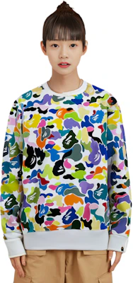 Bape A BATHING APE 印花長袖圓領男女款T恤。 1G80-213-017 Shop Bape A BATHING APE 印花長袖圓領男女款T恤。 1G80-213-017