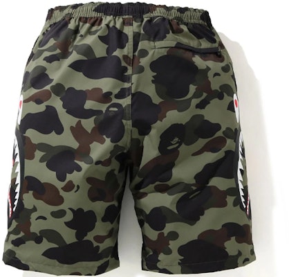 Bape A BATHING APE 鯊魚迷彩休閒沙灘短褲 1st Camo Print. 1H30-153-012 Shop Bape A BATHING APE 鯊魚迷彩休閒沙灘短褲 1st Camo Print. 1H30-153-012