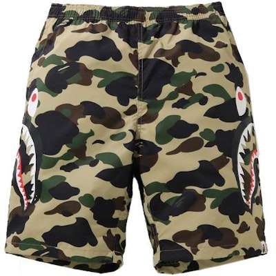 Bape A BATHING APE 鯊魚迷彩休閒沙灘短褲 1st Camo Print. 1H30-153-012 Purchase Bape A BATHING APE 鯊魚迷彩休閒沙灘短褲 1st Camo Print. 1H30-153-012