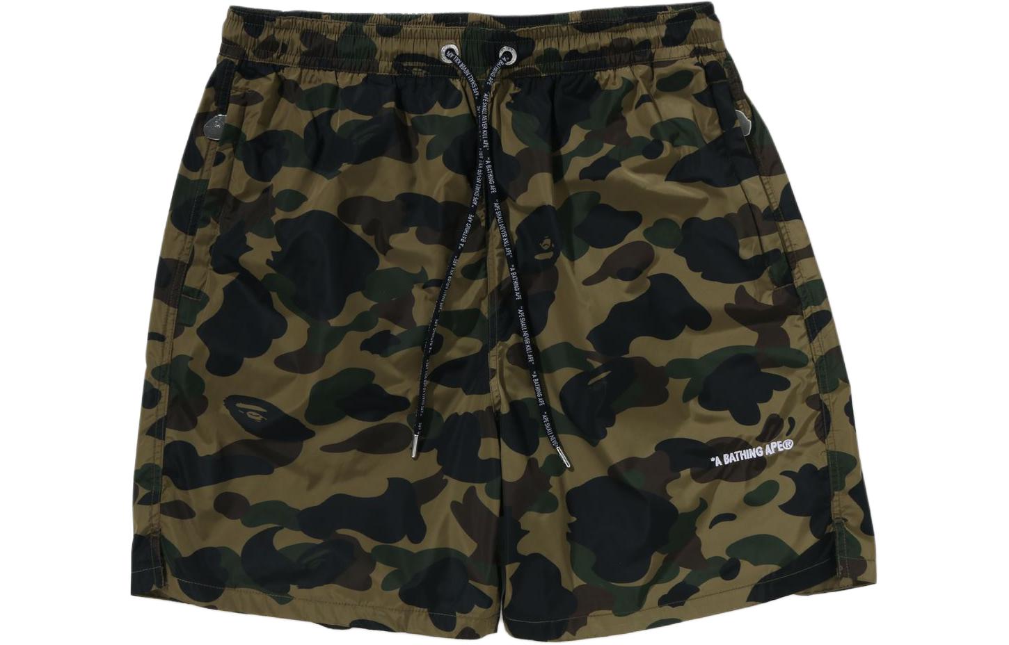 Shop Bape A BATHING APE SS24 首款迷彩寬鬆版迷彩短褲 男女適用 1K30-153-323