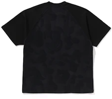 Lookbook Bape A BATHING APE SS24 字母迷彩圖案插肩短袖T恤 男款。 0ZXTEM109313M