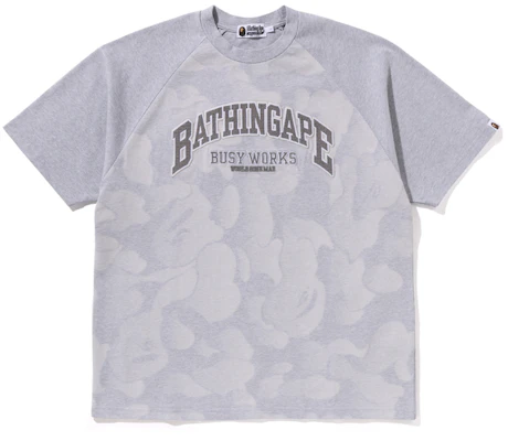 Bape A BATHING APE SS24 字母迷彩圖案插肩短袖T恤 男款。 0ZXTEM109313M Shop Bape A BATHING APE SS24 字母迷彩圖案插肩短袖T恤 男款。 0ZXTEM109313M