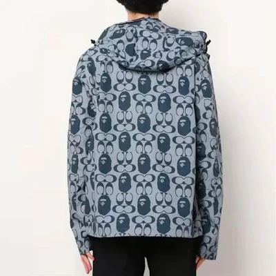 Bape 人猿 APE x COACH 標誌印花連帽防風外套 男款. 1H73-140-901 Shop Bape 人猿 APE x COACH 標誌印花連帽防風外套 男款. 1H73-140-901