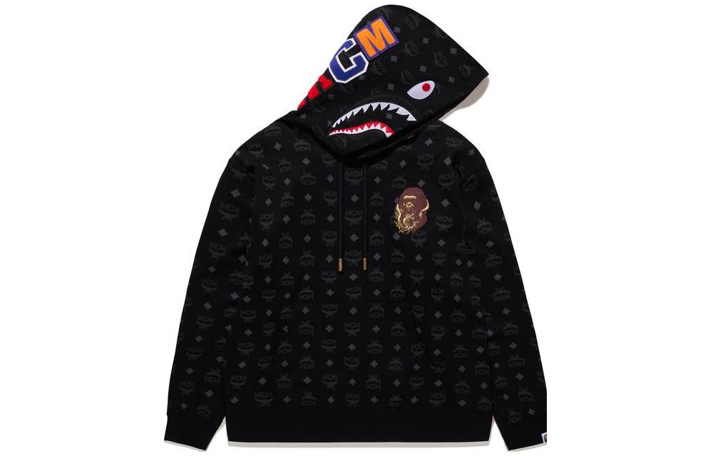 Lookbook Sudadera Unisex Bape x MCM SS24 con Logo Ape y Estampado Integral. 0ZXSWM114901M