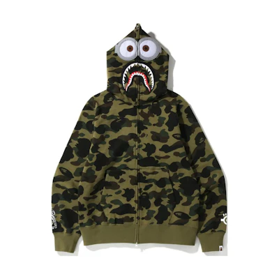 Bape A BATHING APE MINIONS Camo Minion Shark Zip Hoodie Fall Collection. 1I73-115-902