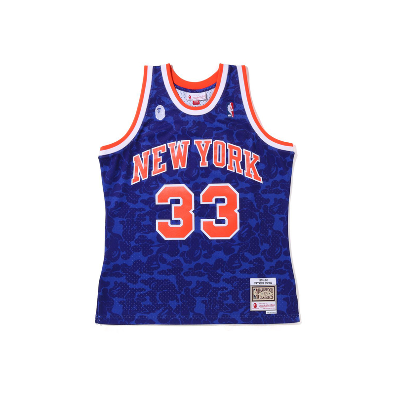 Bape A BATHING APE x Mitchell & Ness FW22 New York Knicks Camo Basketball Jersey. 0ZXVTM108903I