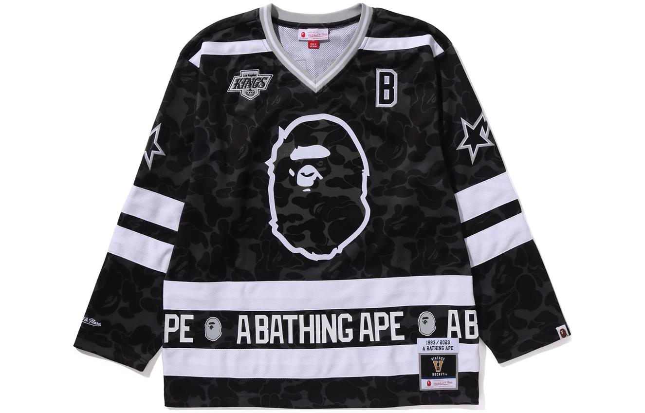 Bape A BATHING APE Mitchell & Ness Logo Print V-Neck Long-Sleeve Tee Men. 1J73-111-906 圖 2