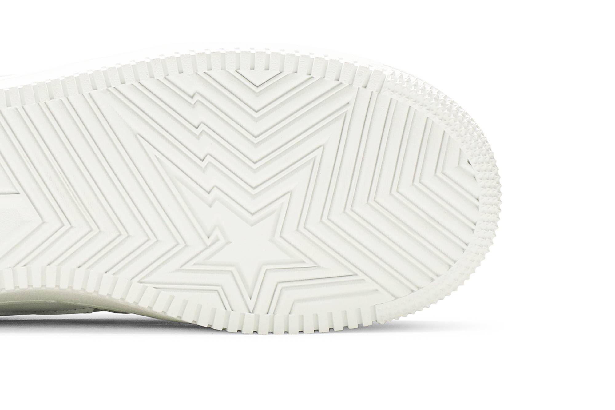 Purchase ベイプ スタ M2 ロー "トリプルホワイト" IC70191016