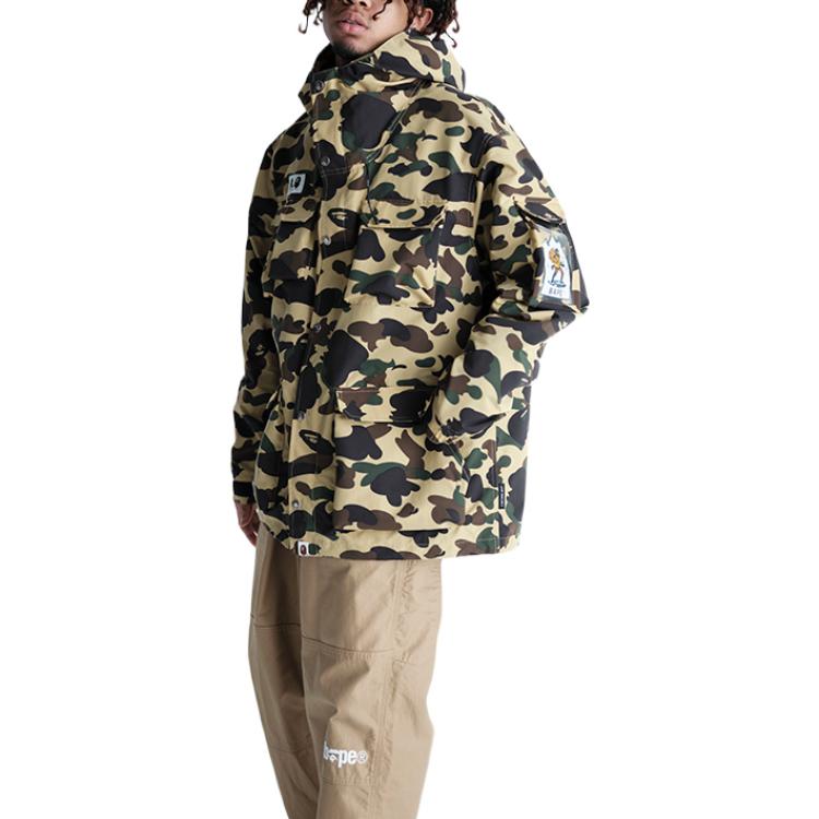 Shop BAPE迷彩标志多袋连帽夹克衫 0ZXJKM141003H