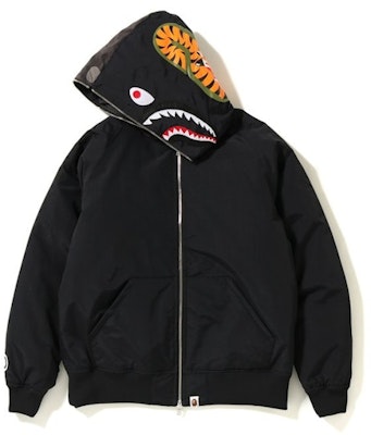 Bape jaket hoodie hitam Camo Shark berwarna-warni. Order Bape jaket hoodie hitam Camo Shark berwarna-warni.