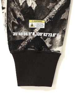 Bape森林迷彩图案黑色宽松圆领衫 Lookbook Bape森林迷彩图案黑色宽松圆领衫