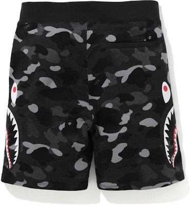 BAPE Gradation Camo Side Shark Sweat Shorts Black Order BAPE Gradation Camo Side Shark Sweat Shorts Black