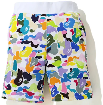 BAPE Multi Camo Sweat Shorts Unisex Celana Pendek Warna-Warni Model Atletis. 1G80-153-009 Shop BAPE Multi Camo Sweat Shorts Unisex Celana Pendek Warna-Warni Model Atletis. 1G80-153-009