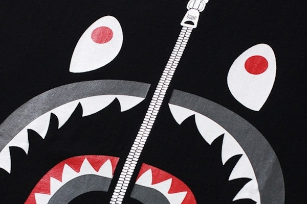 BAPE Shark T-Shirt Hitam Order BAPE Shark T-Shirt Hitam