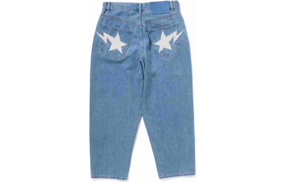 Lookbook BAPE 金屬標誌寬鬆版型牛仔褲 男款. 1J80-150-053