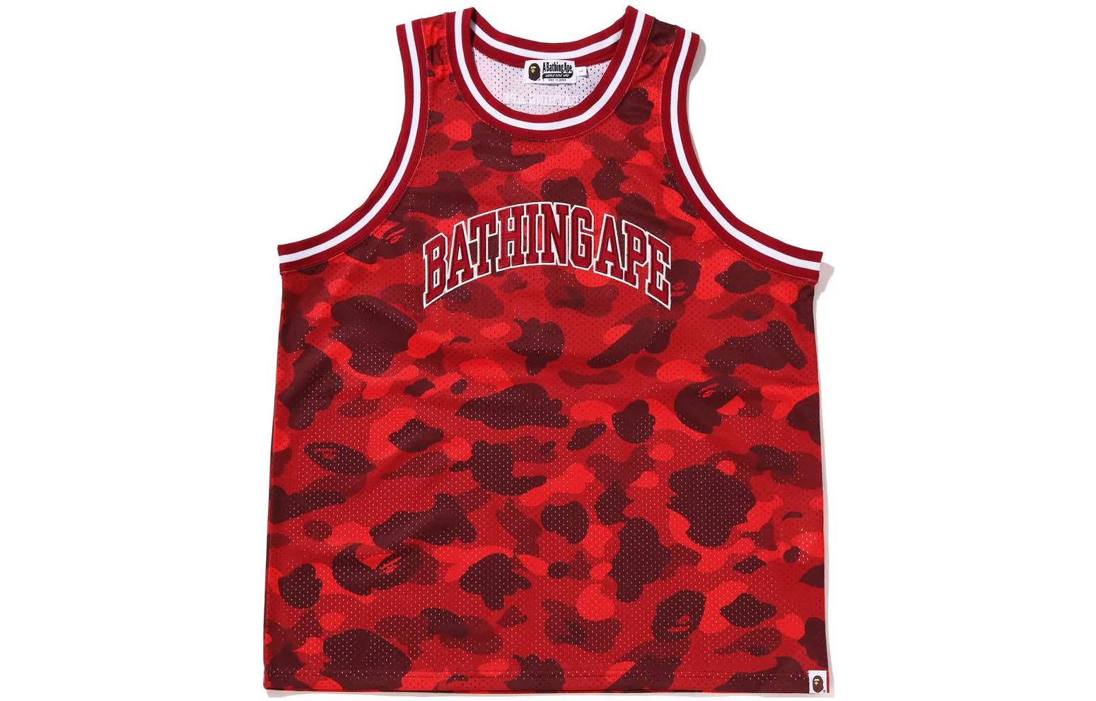 Shop BAPE SS22 迷彩字母印花籃球背心。 1I30-108-019