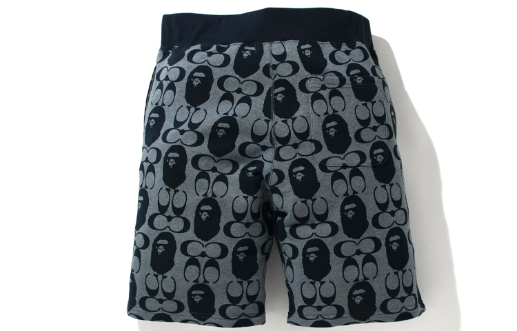 Shop BAPE x COACH 联名全覆盖标志休闲短裤. 1H73-153-902