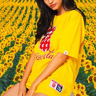 BAPE x 可口可樂 聯名寬版圖標短袖T恤 男款 0ZXTEM110937E Shop BAPE x 可口可樂 聯名寬版圖標短袖T恤 男款 0ZXTEM110937E