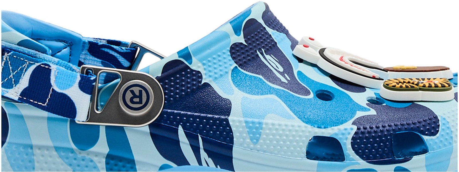 Crocs 经典洞洞鞋 A Bathing Ape ABC 迷彩蓝色 209627-4TB Lookbook Crocs 经典洞洞鞋 A Bathing Ape ABC 迷彩蓝色 209627-4TB