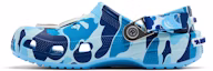 Shop Crocs 经典洞洞鞋 A Bathing Ape ABC 迷彩蓝色 209627-4TB