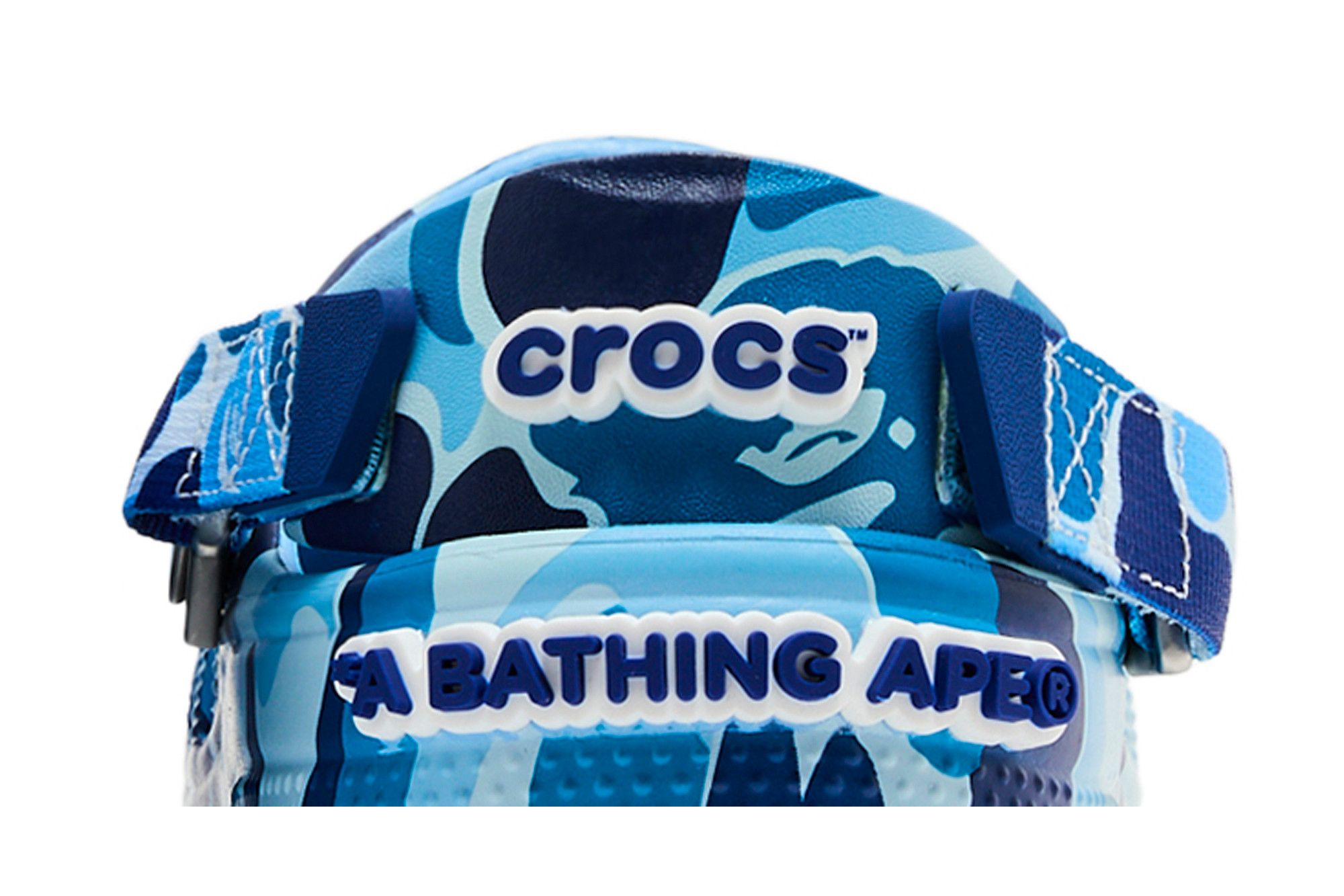 Cheap Crocs 经典洞洞鞋 A Bathing Ape ABC 迷彩蓝色 209627-4TB