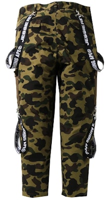 BAPE x Jessie Reyez 迷彩多口袋吊帶工裝褲 1H23-152-911 Lookbook BAPE x Jessie Reyez 迷彩多口袋吊帶工裝褲 1H23-152-911