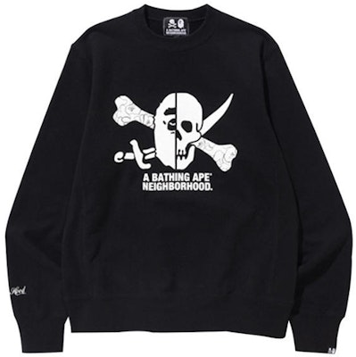 BAPE x NEIGHBORHOOD Kerjasama Black Crewneck Sweatshirt. 1E73-113-908 Order BAPE x NEIGHBORHOOD Kerjasama Black Crewneck Sweatshirt. 1E73-113-908