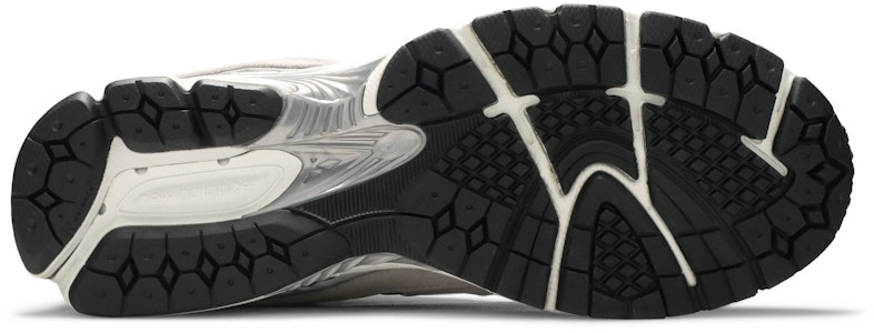 베이프 x 뉴발란스 2002R '그레이 카모' M2002RBG Shop 베이프 x 뉴발란스 2002R '그레이 카모' M2002RBG