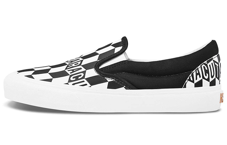 Order バラクータ x Vans クラシックスリッポン "黒チェッカー" VN0A4UX40GD