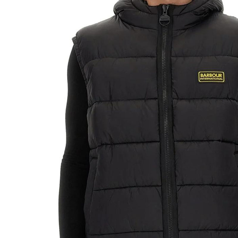 Sizing Barbour Badge Zip Rompi Tanpa Lengan Hitam MGI0186BK11