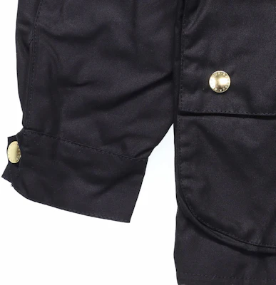 BARBOUR International 黑色蠟棉外套 立領設計專業騎士風格夾克。 MWX0004BK51 Sizing BARBOUR International 黑色蠟棉外套 立領設計專業騎士風格夾克。 MWX0004BK51