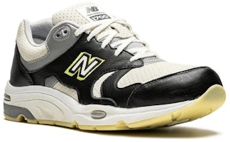 Barneys New York x New Balance 1700 'Brilla en la Oscuridad' CM1700WG Lookbook Barneys New York x New Balance 1700 'Brilla en la Oscuridad' CM1700WG