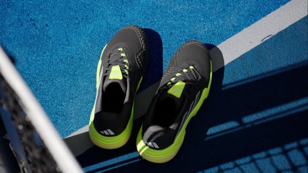 Lookbook Barricade 13 Sneakers IH2559