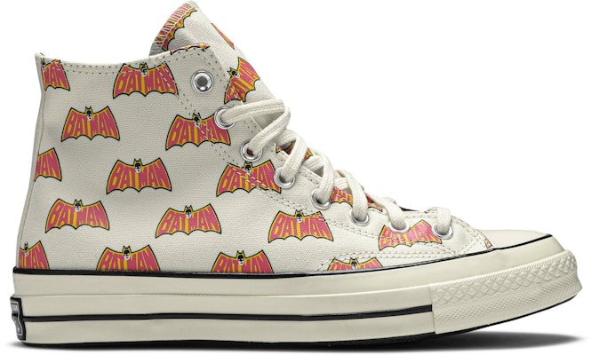 배트맨 x 컨버스 척 70 하이 '80주년 기념 - 화이트' 167318C Buy 배트맨 x 컨버스 척 70 하이 '80주년 기념 - 화이트' 167318C