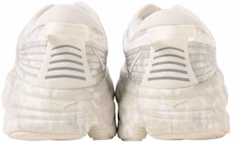 Lookbook Beams x HOKA Bondi 7 ''Turtledove'' 慢跑鞋 1183211-TLF