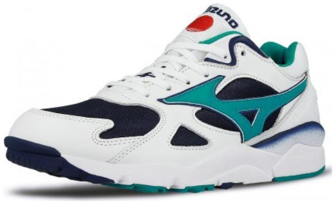 Beams x Mizuno Sky Medal 'KAZOKU' D1GD1806-14 Lookbook Beams x Mizuno Sky Medal 'KAZOKU' D1GD1806-14