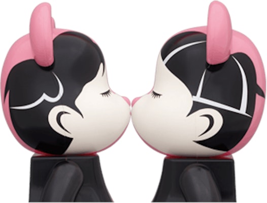 Bearbrick 400% 'Cute Kiss Black' Order Bearbrick 400% 'Cute Kiss Black'