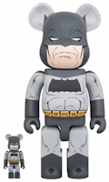 Bearbrick Batman The Dark Knight Returns 100% & 400% Set Bearbrick Batman The Dark Knight Returns 100% & 400% Set