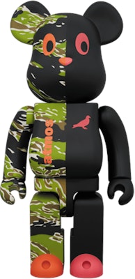 Bearbrick x atmos x Staple #2 100% & 400% Set 'Hitam Hijau' Lookbook Bearbrick x atmos x Staple #2 100% & 400% Set 'Hitam Hijau'