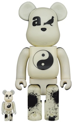 Bearbrick x atmos x Staple #4 100% & 400% 套装夜光 托特风格 Buy Bearbrick x atmos x Staple #4 100% & 400% 套装夜光 托特风格