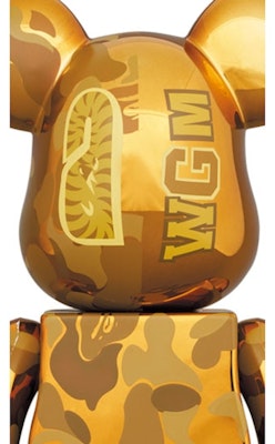 Bearbrick x BAPE Camo Shark 100% y 400% Set Dorado Lookbook Bearbrick x BAPE Camo Shark 100% y 400% Set Dorado