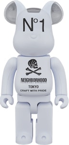 Bearbrick x Neighborhood 100% y 400% Set 'Blanco' Lookbook Bearbrick x Neighborhood 100% y 400% Set 'Blanco'